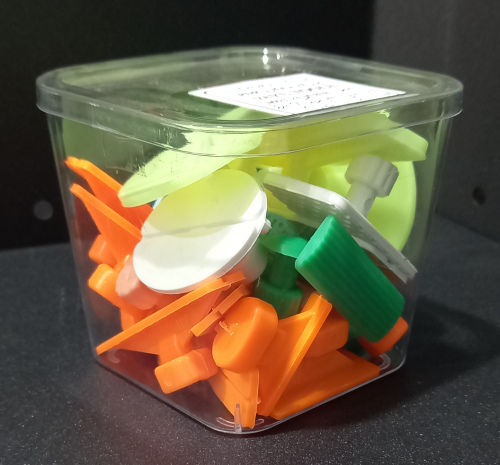 چسبونک 28 عددی